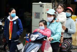 越南在長達一年的疫情大流行關閉后開始重新開放學