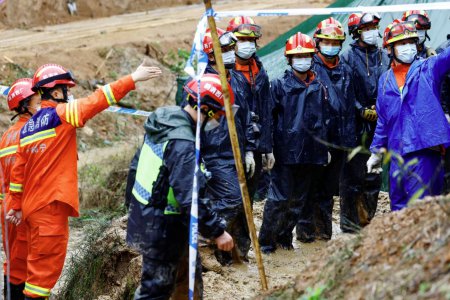 東航墜機現場尚未找到第二個墜機黑匣子