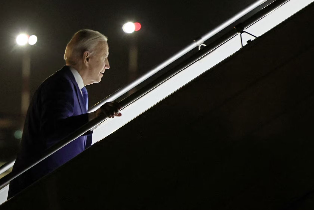 拜登提議對(duì)億萬(wàn)富翁征收最低稅