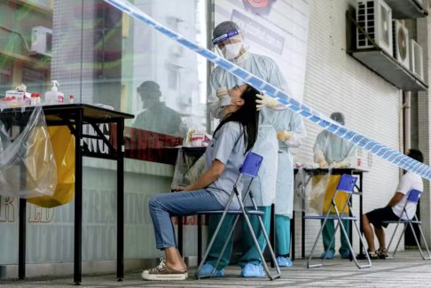 隨著感染的蔓延澳門新冠病毒爆發超過900人