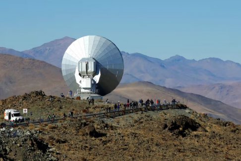 智利當局在山上搜尋失蹤的英國天文學家