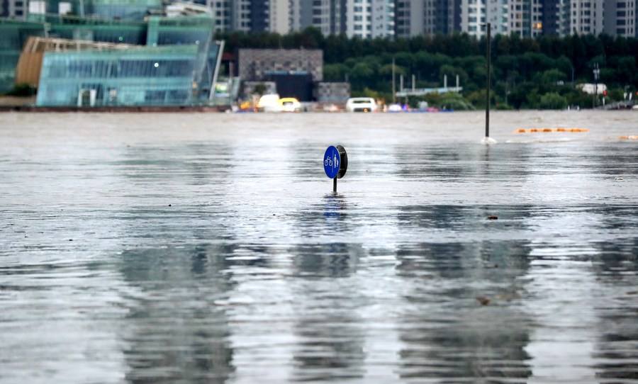 今年第11號臺風軒嵐諾襲擊韓國