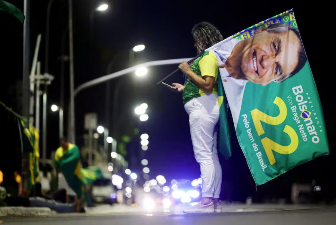 巴西的博爾索納羅在福利計劃下為家庭婦女提供額外的現金援助