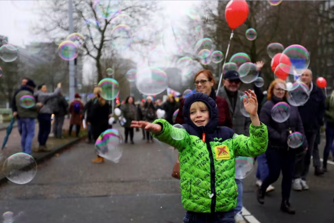 隨著助推器運動的啟動緩慢 COVID浪潮在歐洲迫在眉睫