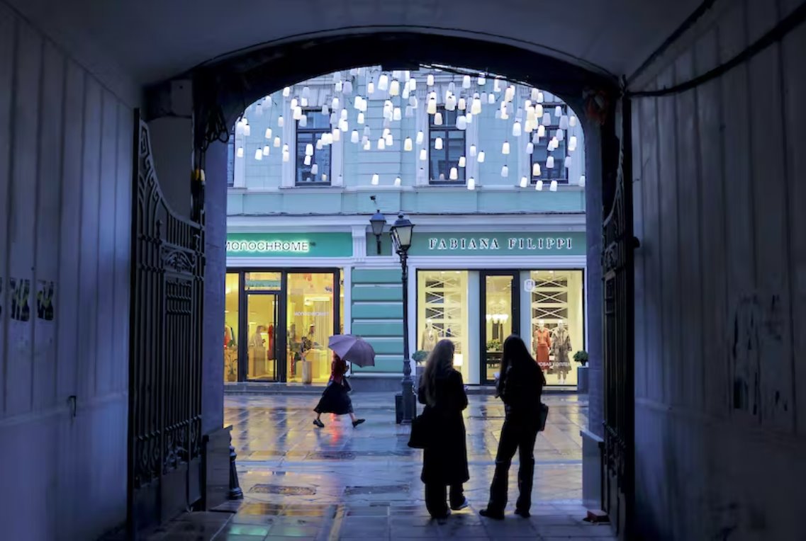 俄羅斯國防部稱不要因為戰爭而取消新年慶?；顒? /></p>
<p>溫州網<a href=