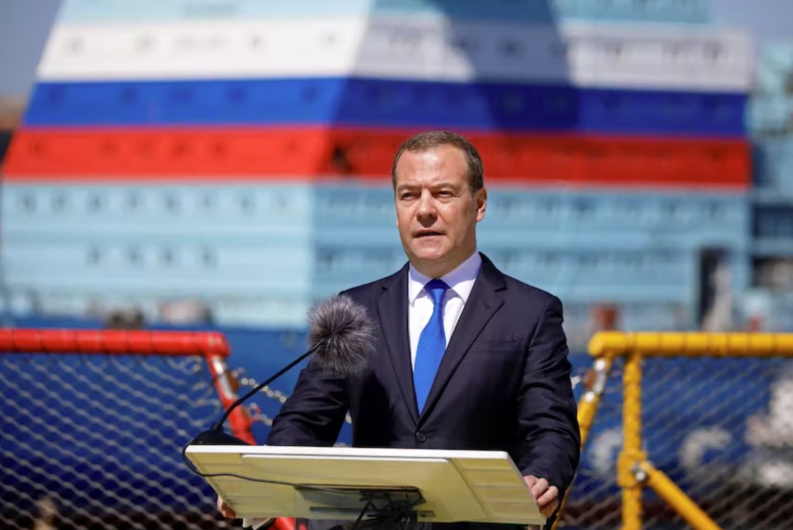 梅德韋杰夫說俄羅斯正在與撒旦進行一場神圣的戰斗