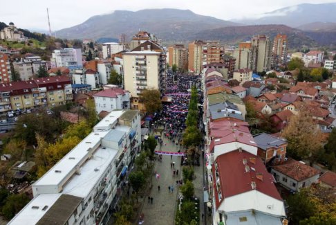科索沃警察在動蕩的北部地區受傷