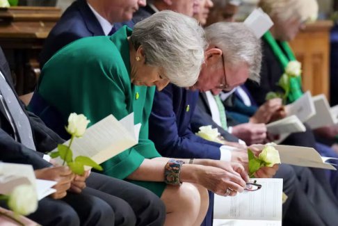 英國住房部長表示 政府應(yīng)對Grenfell火災(zāi)負一定責(zé)任