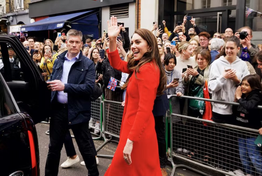 威廉和凱特在查爾斯國王加冕前參觀倫敦酒吧