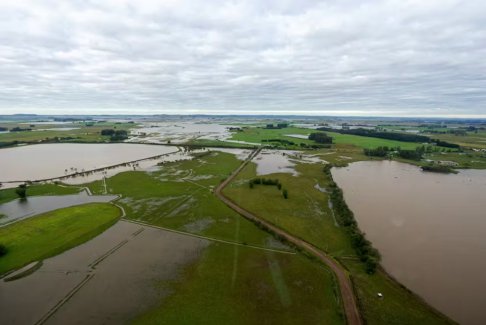 巴西颶風(fēng)造成11人死亡20人失蹤