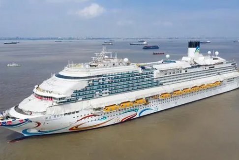 首艘國產大型郵輪開始首次試航 中國版泰坦尼克號