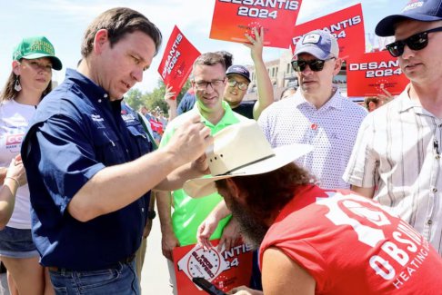 共和黨候選人德桑蒂斯將于11月30日辯論加州州長
