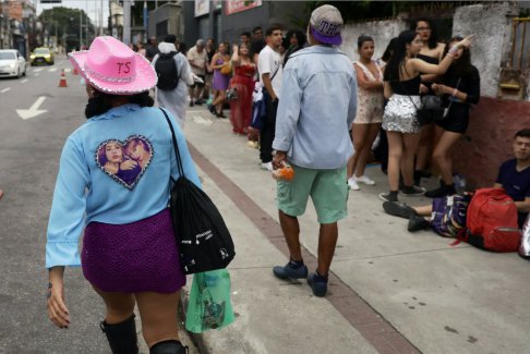 警方稱泰勒·斯威夫特粉絲在里約演唱會上因中暑死