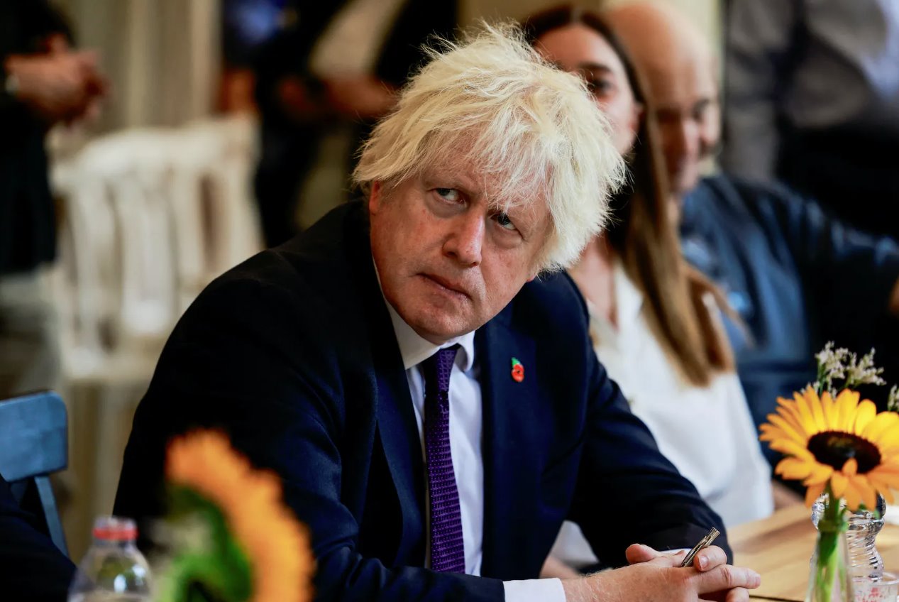 2023年11月5日,英國前首相鮑里斯·約翰遜在訪問耶路撒冷期間會見英以士兵。