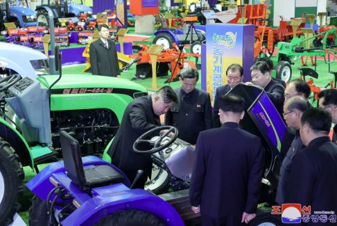 朝鮮金正恩呼吁農(nóng)業(yè)機械行業(yè)“徹底改善”