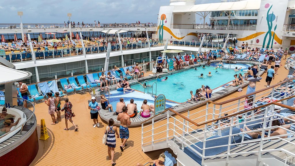 與許多其他類型的度假相比,游輪是一種碳密集型旅行方式