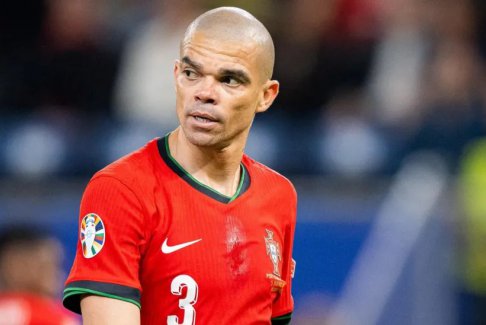 41歲葡萄牙后衛佩佩宣布退役