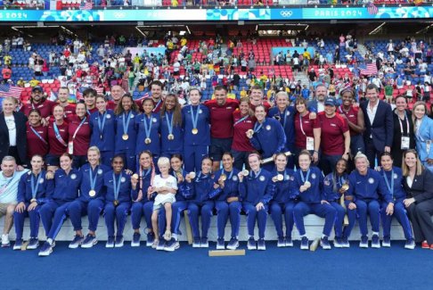 美國女足1比0戰勝巴西女足奪得巴黎奧運會女足冠軍