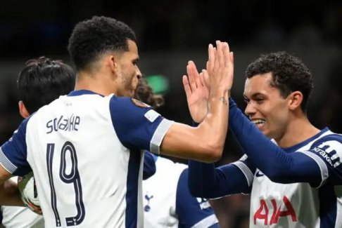 托特納姆熱刺10人勝利開啟了歐羅巴聯賽
