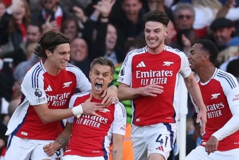 英超聯賽阿森納4-2萊斯特城