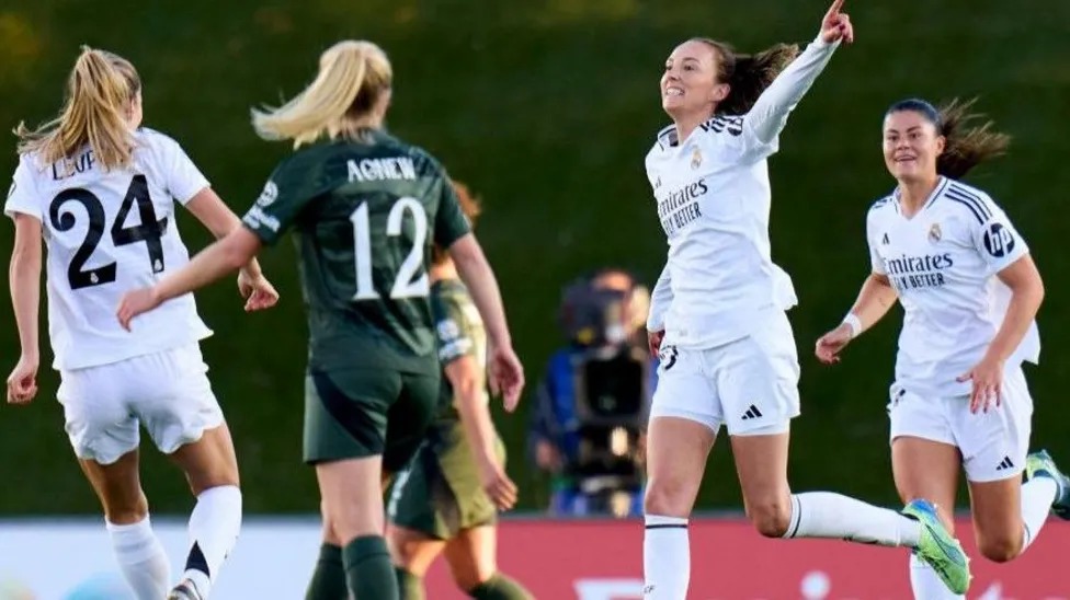 卡羅琳&middot;威爾慶祝皇馬在女子冠軍聯賽中領先凱爾特人，卡羅琳&middot;威爾慶祝皇馬首開紀錄