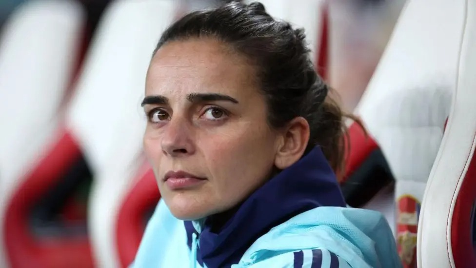 自喬納斯·艾德瓦爾十月辭職以來,前荷蘭中場球員蕾妮·斯萊格斯一直領導著阿森納