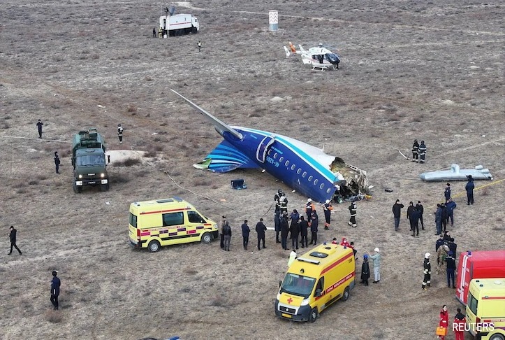 一架飛機(jī)在哈薩克斯坦阿克套附近墜毀