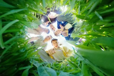 薩頓預(yù)測英超第24輪 嘉賓魷魚樂隊(duì)吉他手安東·皮爾