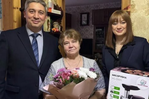 俄羅斯向烏克蘭戰爭中陣亡士兵的母親贈送絞肉機引