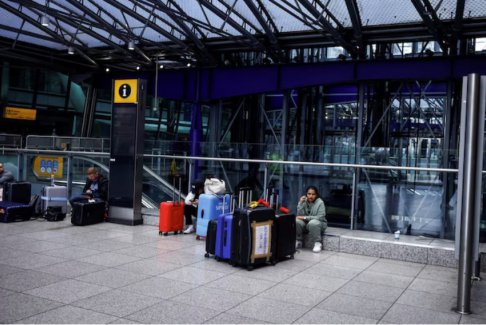 倫敦機場因停電導致服務陷入混亂