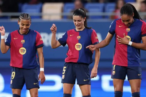 歐洲女子足球冠軍聯賽四分之一決賽巴塞羅那6比1沃