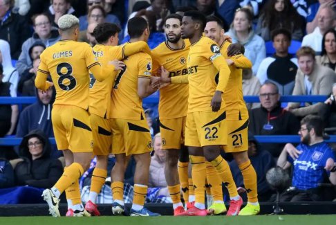 狼隊(duì)逆轉(zhuǎn)取勝 英超伊普斯維奇1-2狼隊(duì)