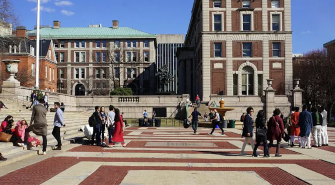 兩名學生提起訴訟,指控他們的簽證未經正當程序就被取消。