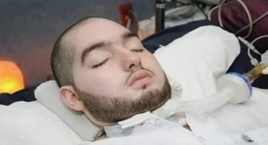 昏迷近20年的沙特阿拉伯“睡王子”36歲生日