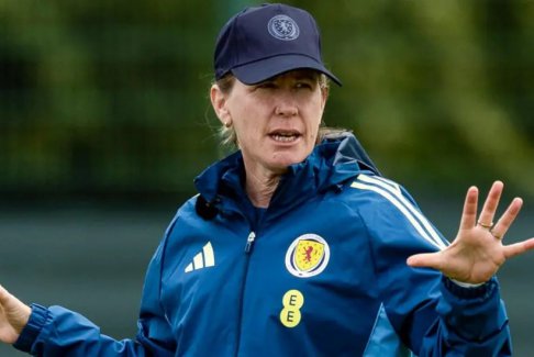 蘇格蘭女足教練安德烈亞塔興奮地表示蘇格蘭隊可以