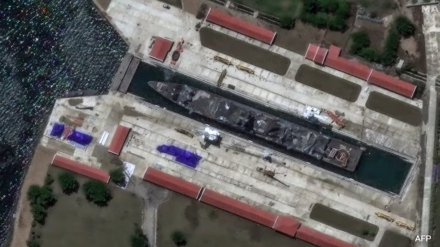 上個月在一次失敗的發射中受損的一艘朝鮮海軍驅逐艦現已重新下水。