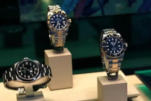 美國對瑞士開征稅率高達39% 瑞士奢侈品價格暴漲