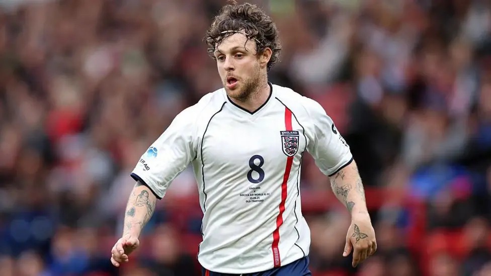 格倫南年輕時曾效力于盧頓鎮、北安普頓和斯蒂夫尼奇，自2021年以來每年都參加SoccerAid比賽，并于2022年榮獲最佳球員稱號