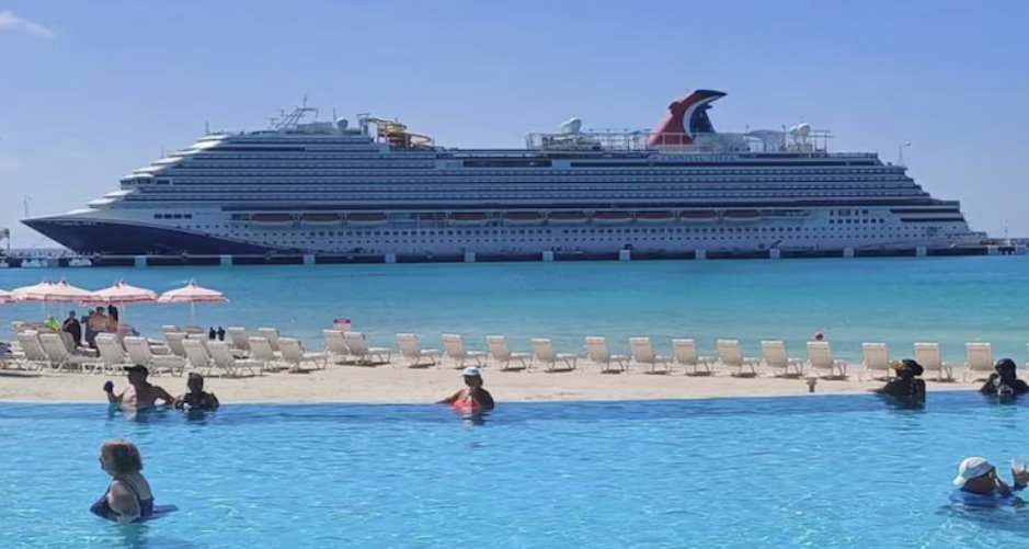 兩名美國嘉年華郵輪乘客在新開業的豪華度假村溺亡,相隔數小時