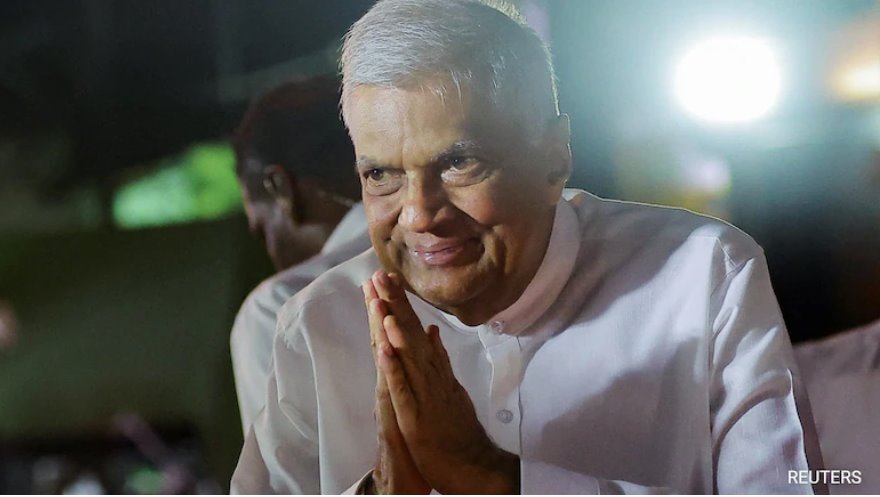 斯里蘭卡前總統拉尼爾&middot;維克勒馬辛哈因涉嫌挪用資金被捕