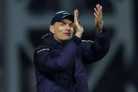 英格蘭隊主教練圖赫爾享受球迷的歡呼