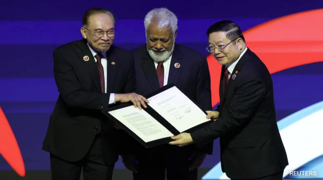 東盟領導人在吉隆坡舉行的年度峰會開幕式上正式宣布東帝汶加入東盟