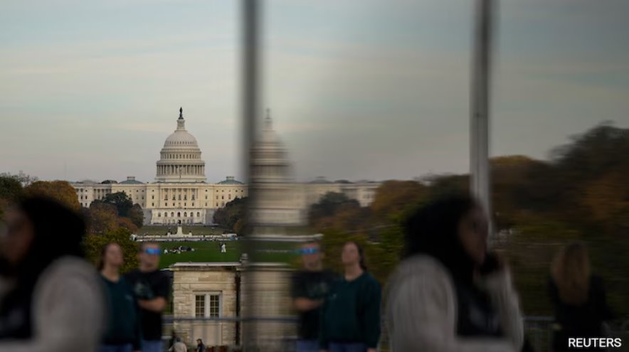 共和黨拒絕民主黨提出的結(jié)束政府停擺的提議，僵局進(jìn)入第38天