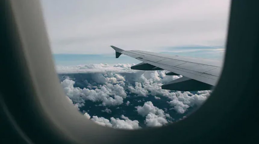 加沙人稱他們為飛往南非的航班支付了每個座位2000美元