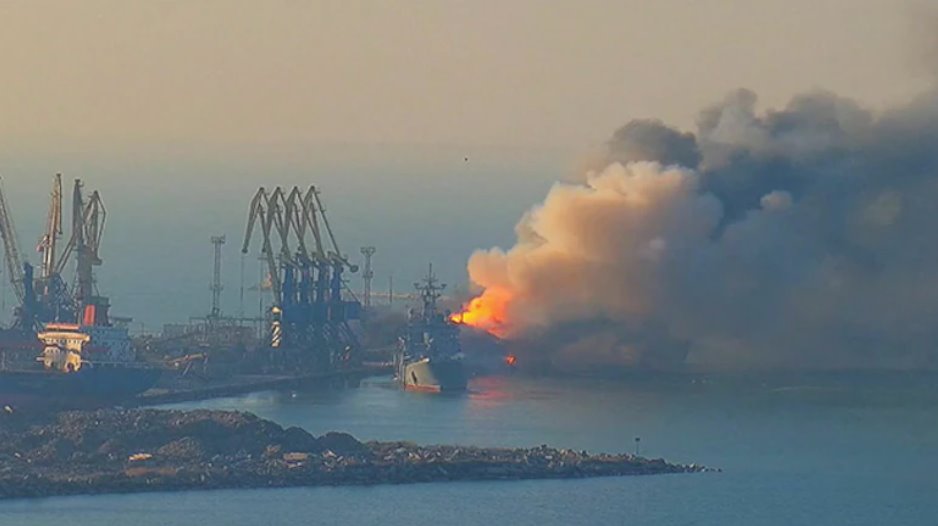 他們說,這些船只是在俄羅斯卡爾梅克共和國沿海地區遭到襲擊的。