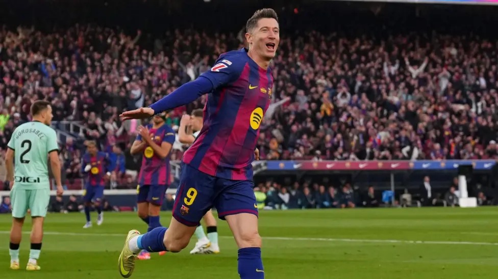 羅伯特·萊萬多夫斯基曾代表多特蒙德和拜仁慕尼黑10次贏得德甲冠軍